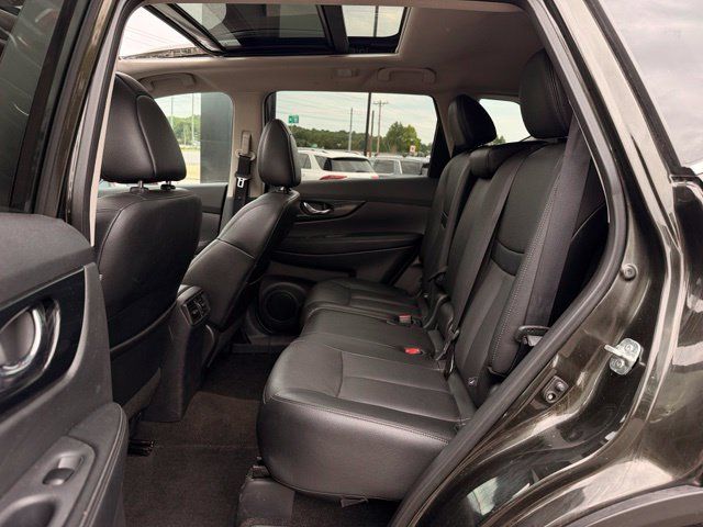 Used 2017 Nissan Rogue SL w/ SL Premium Package AWD/4WD image 13