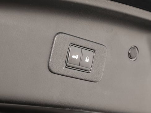 Used 2021 Nissan Armada SL w/ Captain's Chairs Package image 45