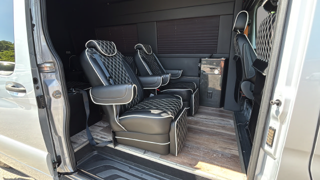 Used 2021 Mercedes-Benz Sprinter 2500 image 35