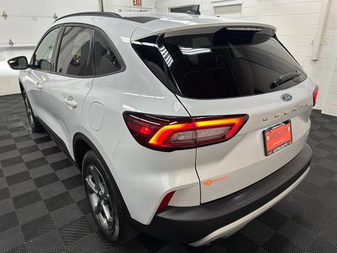Used 2025 Ford Escape ST-Line Select AWD/4WD image 8