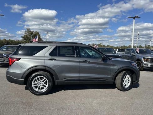 New 2026 Ford Explorer Active w/ Active Comfort Package image 5