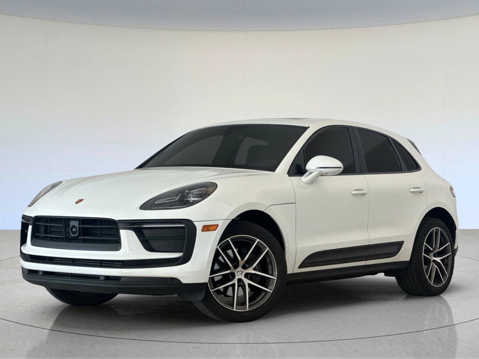 Certified 2023 Porsche Macan AWD/4WD image 1