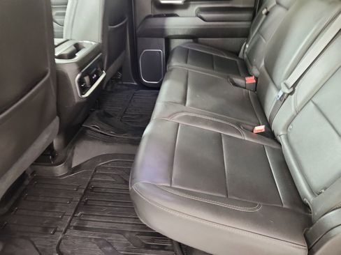 Used 2024 GMC Sierra 2500 SLT w/ SLT Convenience Package image 11