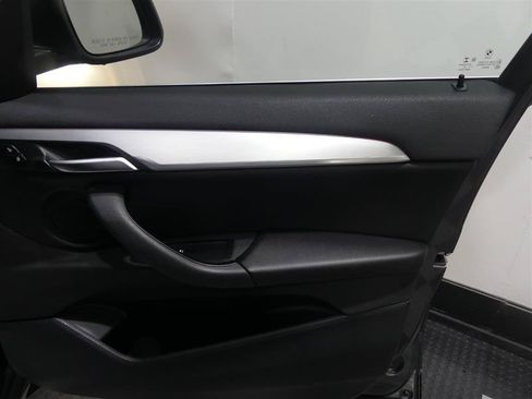 Used 2017 BMW X1 xDrive28i AWD/4WD image 18