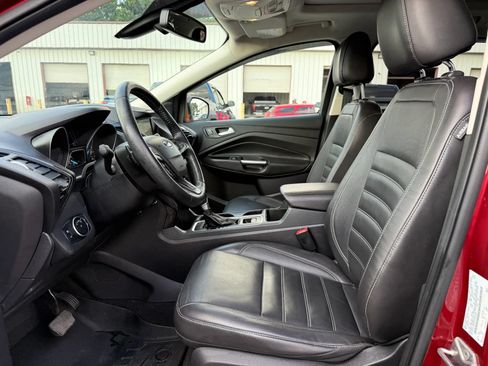Used 2017 Ford Escape Titanium AWD/4WD image 2