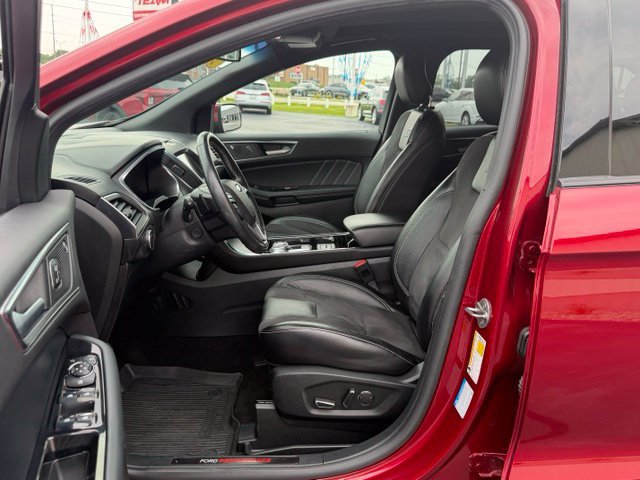 Used 2019 Ford Edge ST w/ Equipment Group 401A AWD/4WD image 18