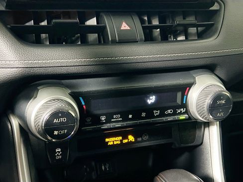 Used 2019 Toyota RAV4 XLE image 27