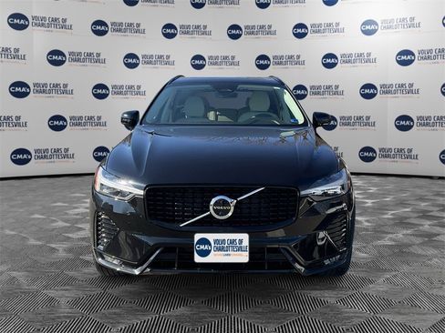Certified 2023 Volvo XC60 B5 Plus w/ Protection Package Premier image 5