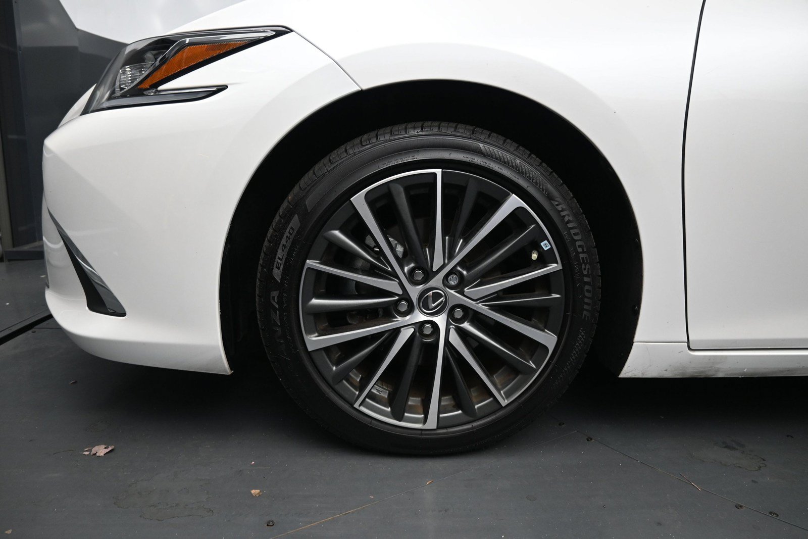 Used 2025 Lexus ES 350 w/ Premium Package FWD image 10