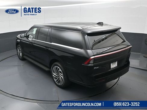 New 2026 Lincoln Navigator L Premier AWD/4WD image 61
