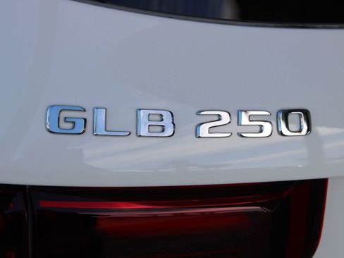New 2026 Mercedes-Benz GLB 250 image 20
