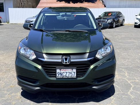 Used 2017 Honda HR-V LX image 2