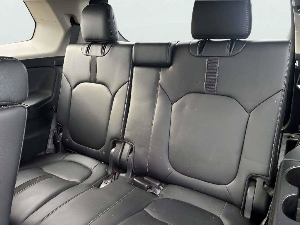 Used 2025 Honda Pilot EX-L image 10