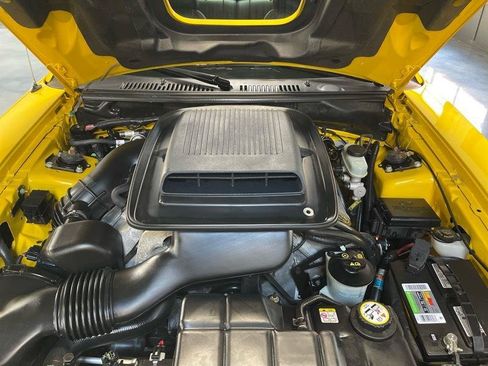 Used 2004 Ford Mustang Mach 1 RWD image 46