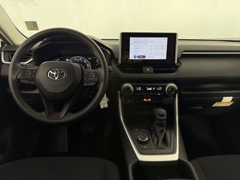 Used 2025 Toyota RAV4 LE AWD/4WD image 24