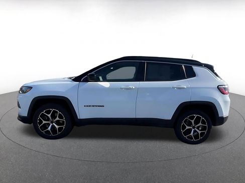Used 2025 Jeep Compass Limited AWD/4WD image 9