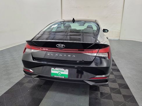 Used 2023 Hyundai Elantra SEL w/ Convenience Package FWD image 7