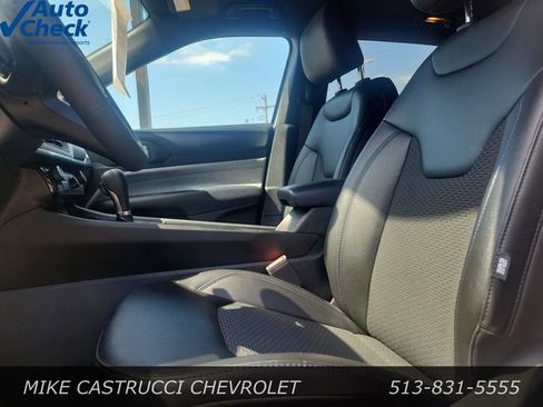 Used 2025 Jeep Compass Latitude AWD/4WD image 27