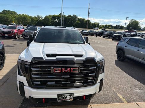 Used 2025 GMC Sierra 3500 AT4 w/ AT4 Premium Plus Package AWD/4WD image 24