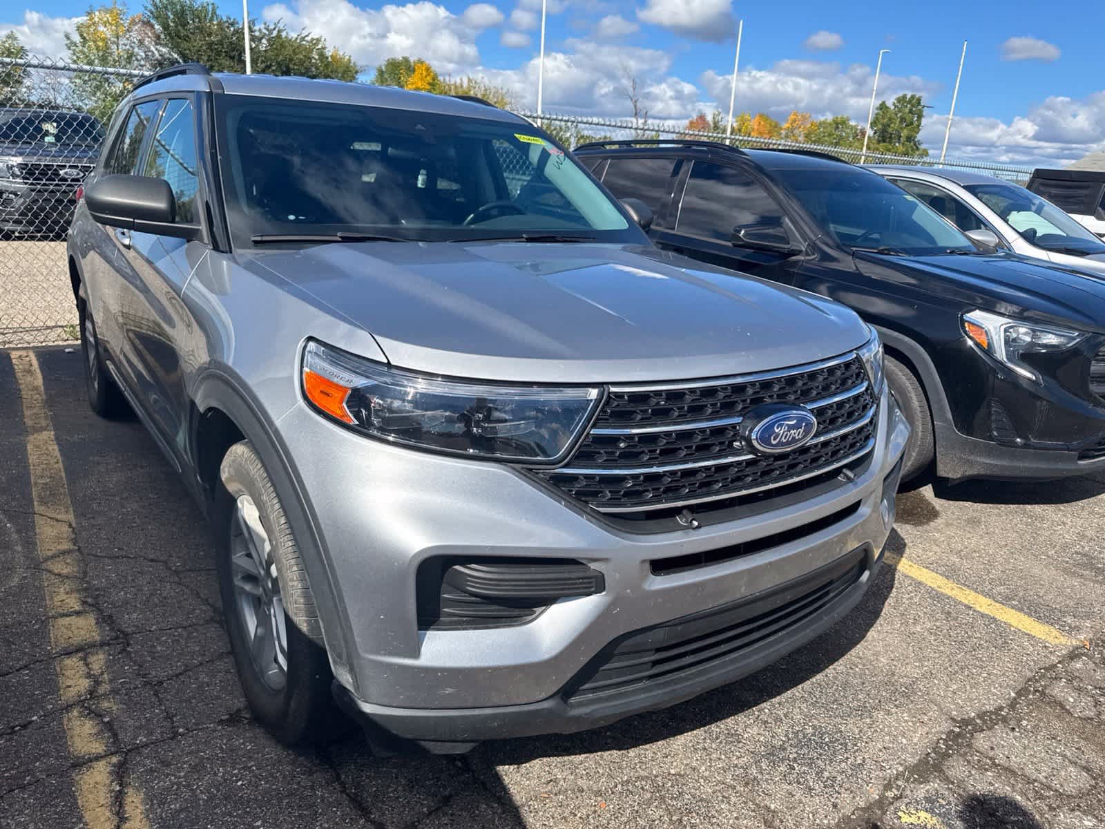 Used 2021 Ford Explorer XLT AWD/4WD image 26