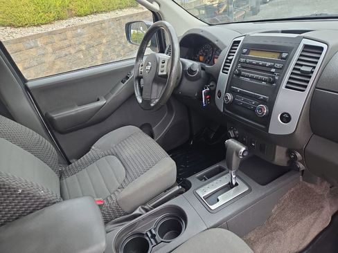 Used 2011 Nissan Frontier SV w/ SV Premium Utility Pkg image 28