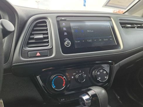 Used 2021 Honda HR-V Sport image 16