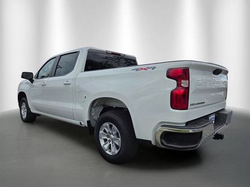 Used 2025 Chevrolet Silverado 1500 LT AWD/4WD image 3