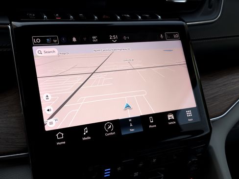 Used 2021 Jeep Grand Cherokee L Summit w/ Luxury Tech Group V image 22