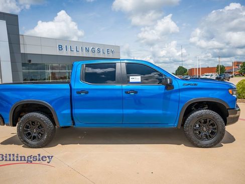 Used 2023 Chevrolet Silverado 1500 ZR2 w/ Technology Package AWD/4WD image 8