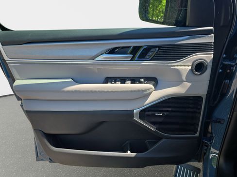 New 2026 Jeep Grand Wagoneer L Limited AWD/4WD image 23