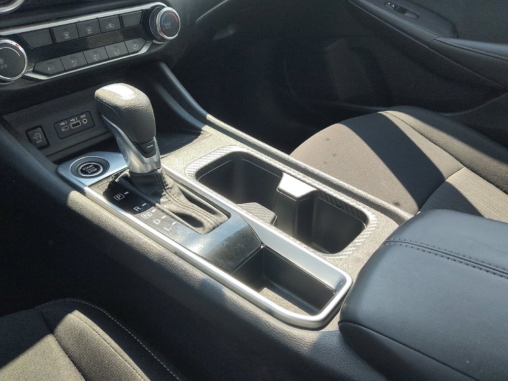 Used 2025 Nissan Sentra SV FWD image 26