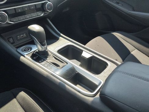 Used 2025 Nissan Sentra SV FWD image 26