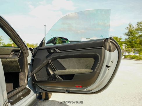 Used 2025 Porsche 911 GT3 RS image 20