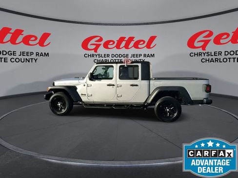 Used 2023 Jeep Gladiator Sport image 6