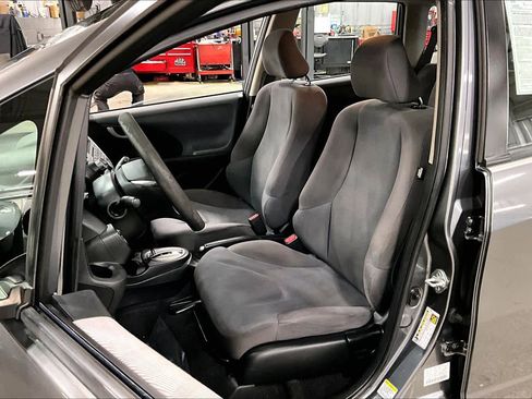 Used 2013 Honda Fit image 7