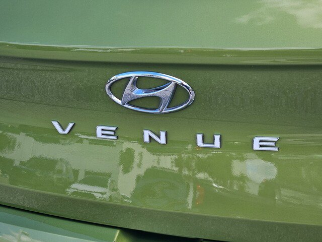 Used 2020 Hyundai Venue SEL w/ Convenience Package FWD image 28