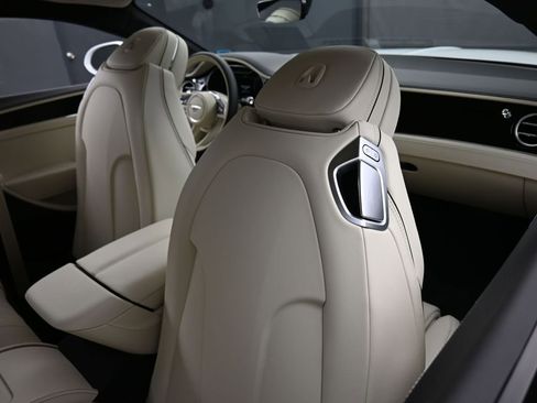 Used 2024 Bentley Continental GT image 24