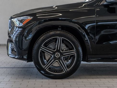 Used 2025 Mercedes-Benz GLE 350 4MATIC image 4