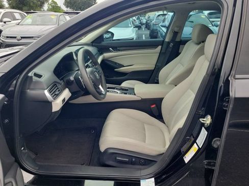 Used 2018 Honda Accord EX image 15
