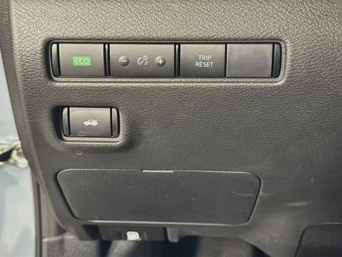 Used 2025 Nissan Sentra SV w/ All-Weather Package FWD image 10