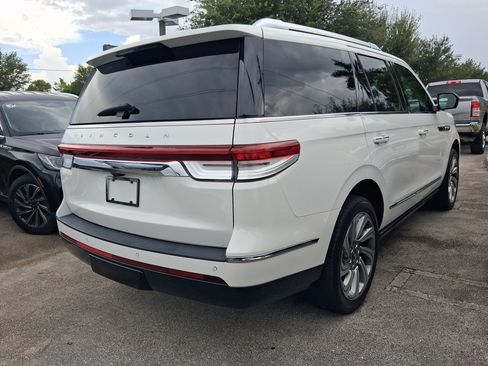 Certified 2023 Lincoln Navigator Reserve RWD image 4