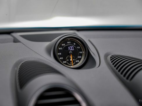 Used 2020 Porsche 718 Cayman GT4 RWD image 81