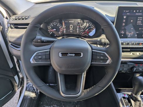 New 2026 Jeep Compass Latitude image 16