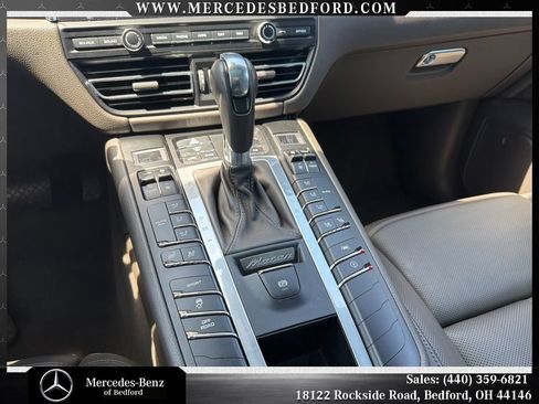 Used 2020 Porsche Macan AWD/4WD image 16
