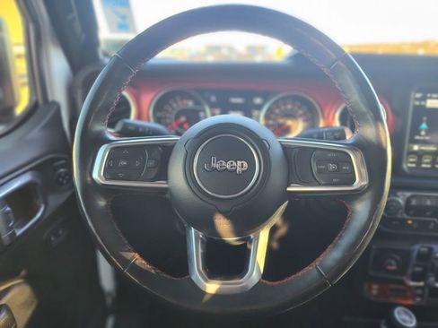 Used 2022 Jeep Gladiator Rubicon w/ Cold Weather Group image 15