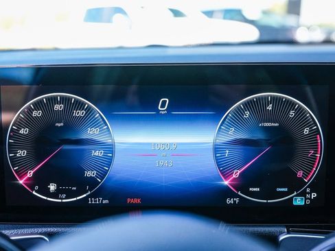 Certified 2025 Mercedes-Benz GLB 250 4MATIC image 25