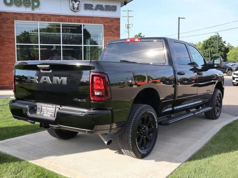 New 2026 RAM 2500 Big Horn AWD/4WD image 34