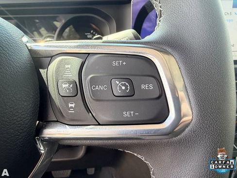 Certified 2025 Jeep Wrangler Unlimited Sahara AWD/4WD image 21