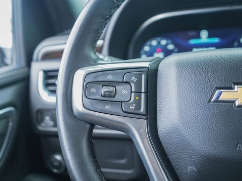 Used 2023 Chevrolet Suburban Premier image 21