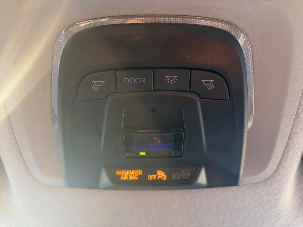 Used 2023 Toyota Corolla Cross LE AWD/4WD image 17
